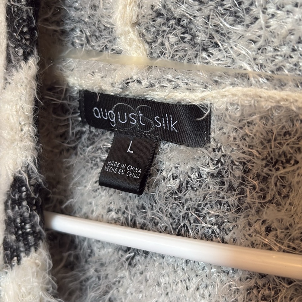 August Silk Light Fuzzy Jacket - Picture 4 of 4